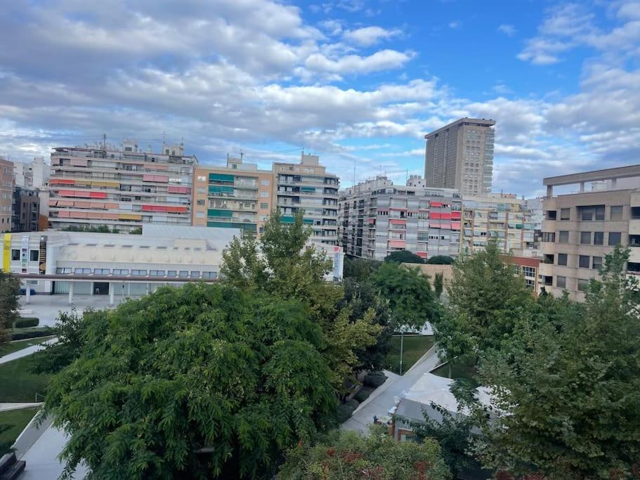Precioso ático con terraza en centro de Alicante Exterior foto